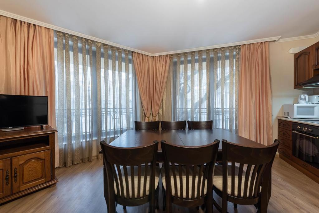 Vazov Residence , Two Bedroom Top Centre Apartment Варна Экстерьер фото
