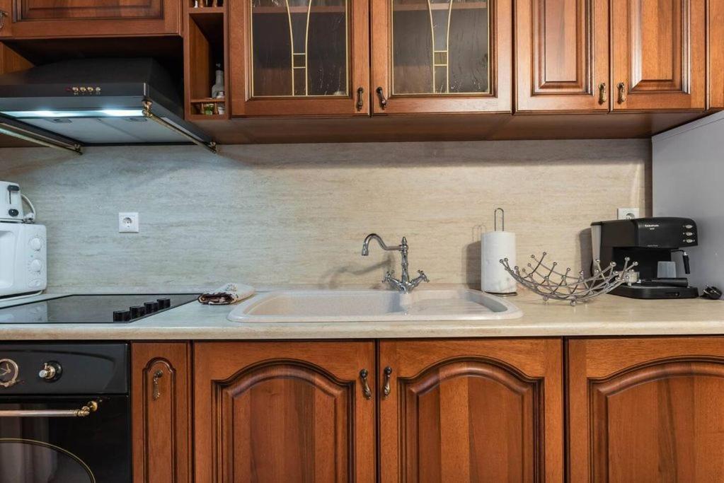 Vazov Residence , Two Bedroom Top Centre Apartment Варна Экстерьер фото