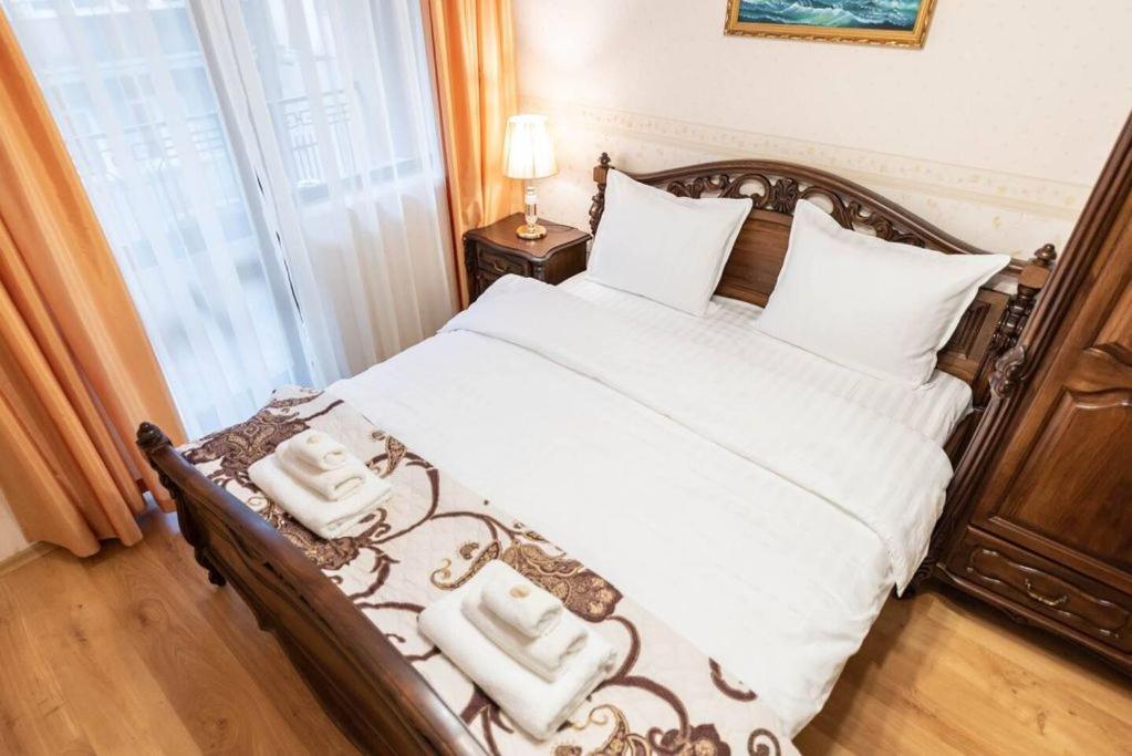 Vazov Residence , Two Bedroom Top Centre Apartment Варна Экстерьер фото